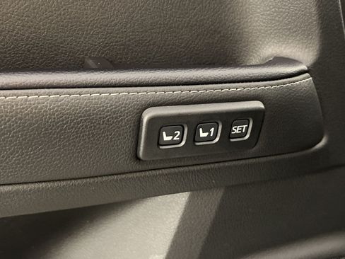 Used 2023 Toyota 4Runner Limited AWD/4WD image 33