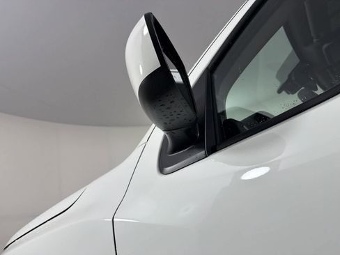 New 2025 Nissan Frontier SV w/ SV Convenience Package image 13