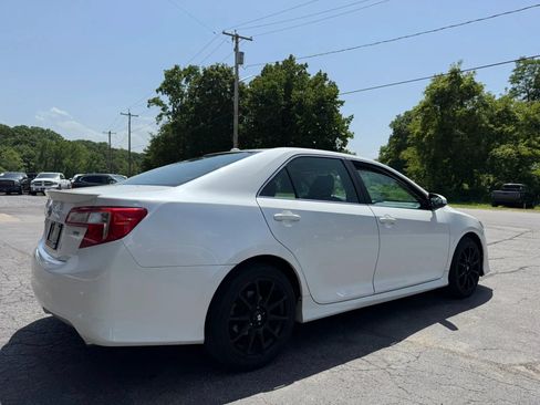 Used 2012 Toyota Camry SE FWD image 6