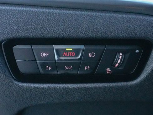 Certified 2025 BMW 430i Coupe w/ Convenience Package image 17