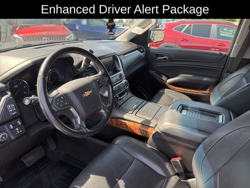 Used 2018 Chevrolet Suburban Premier AWD/4WD image 17