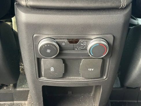 Used 2020 Ford Explorer XLT w/ Equipment Group 202A AWD/4WD image 18