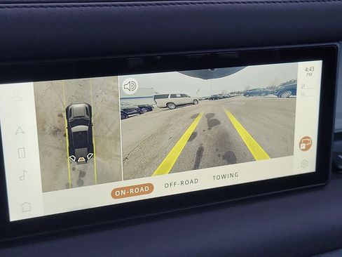 Used 2021 Land Rover Defender 110 SE image 17