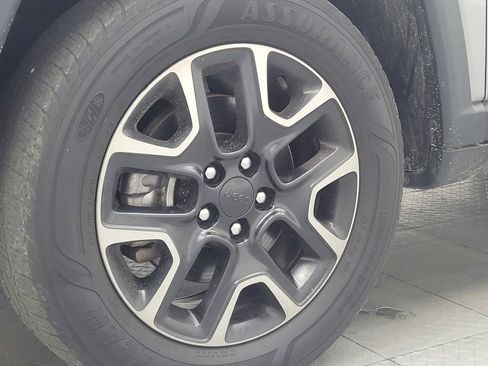 Used 2019 Jeep Compass Trailhawk AWD/4WD image 31
