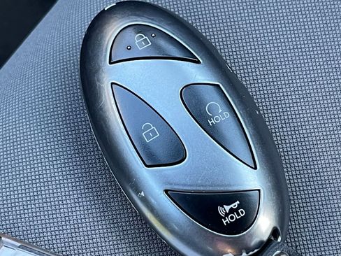 Used 2025 Hyundai Elantra SEL image 24