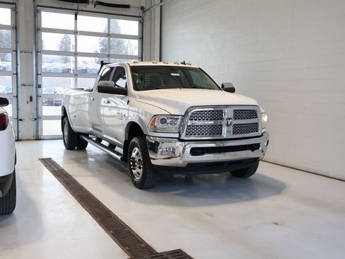 Used 2017 RAM 3500 Laramie image 2