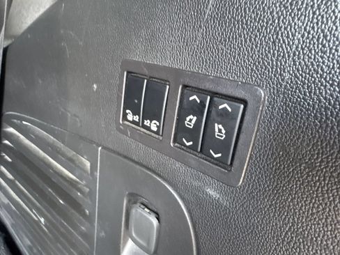 Used 2019 Chevrolet Tahoe Premier AWD/4WD image 49