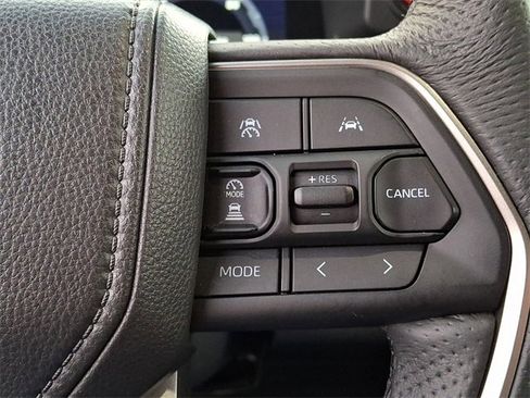 Certified 2025 Toyota Tacoma TRD Off-Road image 28