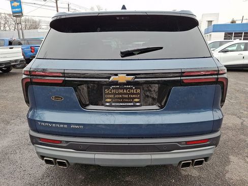Used 2026 Chevrolet Traverse LT w/ Driver Confidence Package image 6
