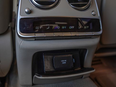 Used 2015 Mercedes-Benz S 550 Sedan image 15