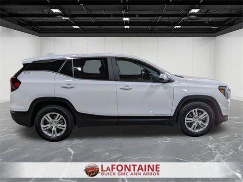 Used 2023 GMC Terrain SLE image 6