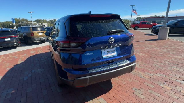 Used 2026 Nissan Rogue SV FWD image 8