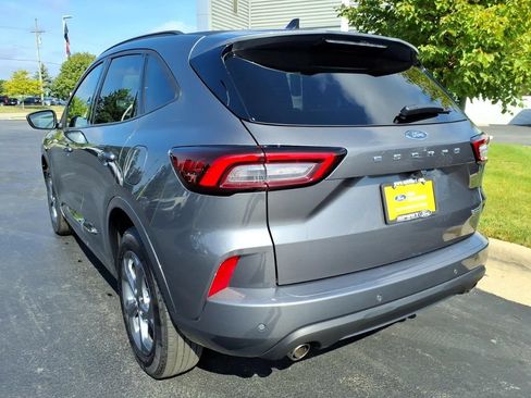Used 2023 Ford Escape Active w/ Tech Pack #1 FWD image 6
