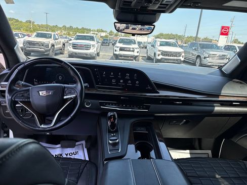 Used 2022 Cadillac Escalade Sport Platinum AWD/4WD image 15