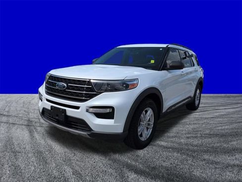 Used 2020 Ford Explorer XLT w/ Equipment Group 202A RWD image 8