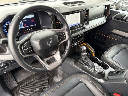 Used 2022 Ford Bronco Badlands w/ Sasquatch Package image 8