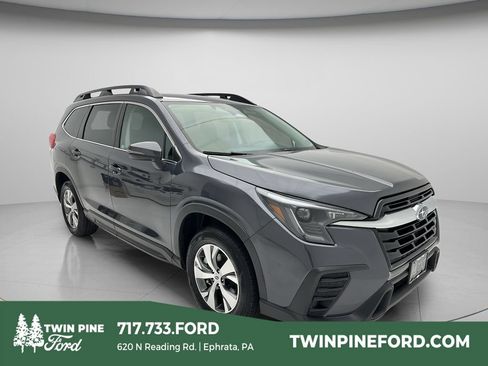 Used 2023 Subaru Ascent Premium w/ Convenience Package AWD/4WD image 1