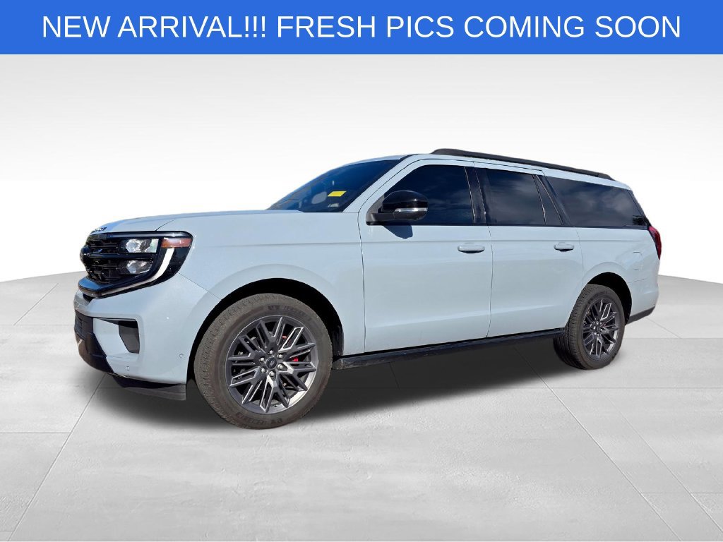 Used 2025 Ford Expedition Max Platinum w/ Stealth Performance Package AWD/4WD image 2