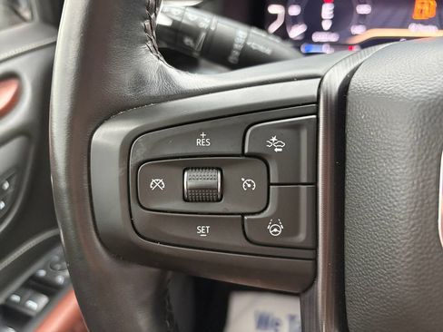 Used 2023 GMC Yukon Denali Ultimate AWD/4WD image 15