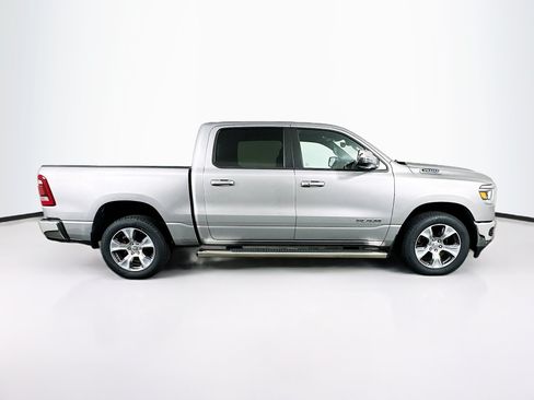 Used 2024 RAM 1500 Laramie AWD/4WD image 10
