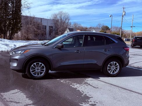 Used 2022 Ford Escape SE w/ Convenience Package AWD/4WD image 3
