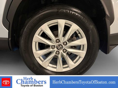 Used 2023 Toyota Corolla Cross LE AWD/4WD image 20