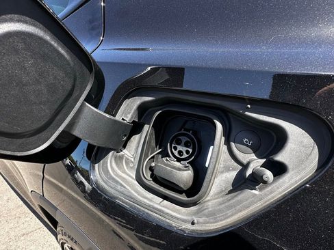 Used 2023 Polestar Polestar 2 w/ Pilot Pack AWD/4WD image 8