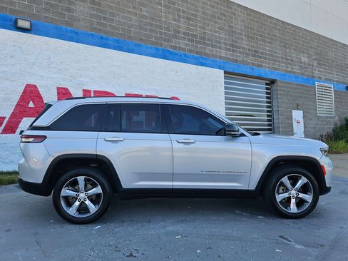 Used 2022 Jeep Grand Cherokee Limited RWD image 8