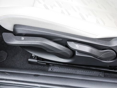 New 2026 MINI Cooper 2-Door Hardtop image 21