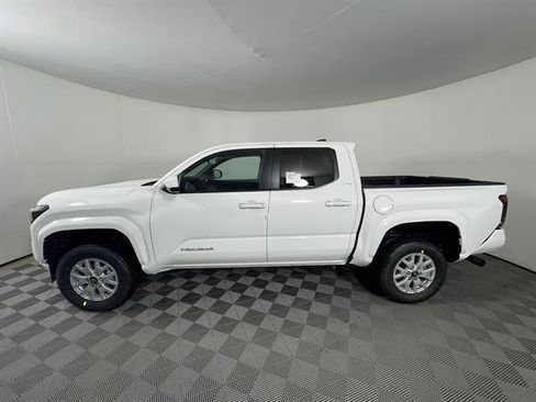New 2025 Toyota Tacoma SR5 image 4