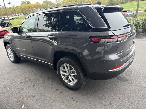 New 2025 Jeep Grand Cherokee Laredo X w/ Luxury Tech Group I image 6