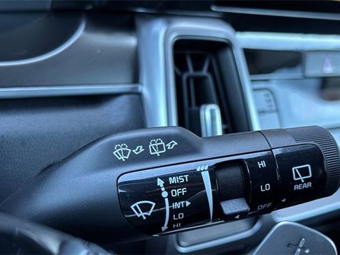 Used 2022 Kia Sorento S image 41