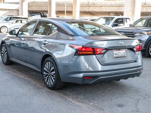 Used 2024 Nissan Altima 2.5 SV image 8