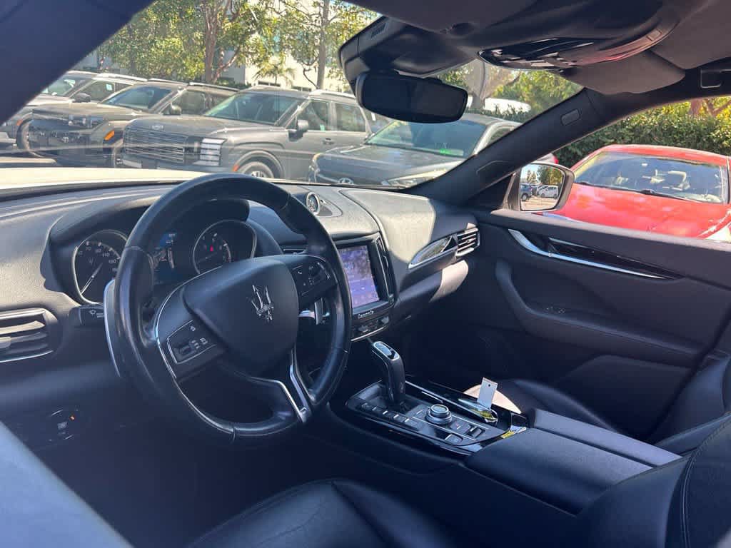 Used 2019 Maserati Levante AWD/4WD image 7