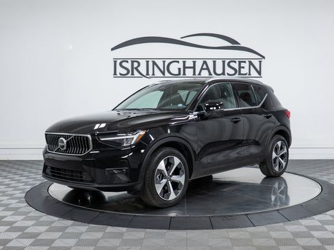 Used 2023 Volvo XC40 B5 Plus w/ Protection Package Premier image 1