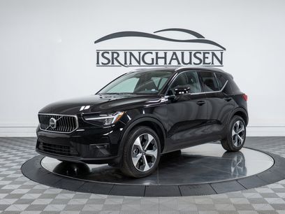 Used 2023 Volvo XC40 B5 Plus w/ Protection Package Premier