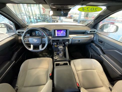 Certified 2024 Toyota Tacoma SR5 image 10
