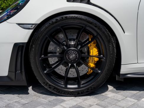 Used 2018 Porsche 911 GT2 RS RWD image 13