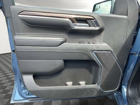 Used 2024 Chevrolet Silverado 1500 LT AWD/4WD image 18
