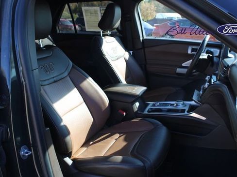Used 2023 Ford Explorer King Ranch w/ Technology Package image 11