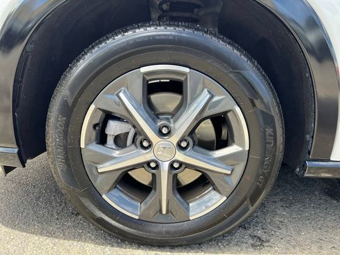 Used 2025 Honda HR-V EX-L image 9
