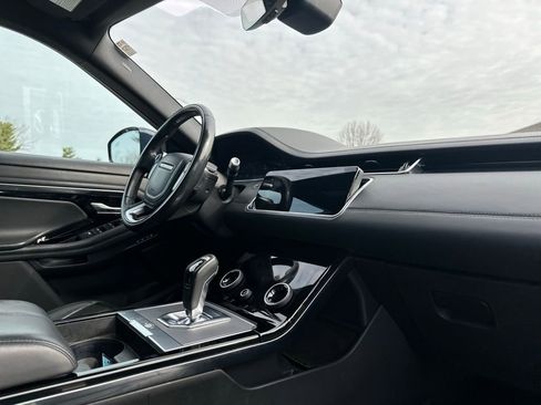 Used 2020 Land Rover Range Rover Evoque SE image 22