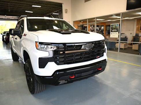 New 2026 Chevrolet Silverado 1500 LT Trail Boss w/ LT Trail Boss Premium Package AWD/4WD image 3