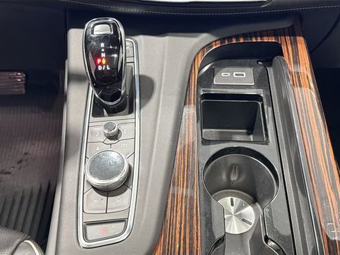 Used 2023 Cadillac Escalade Premium Luxury w/ LPO, Floor Liner Package AWD/4WD image 16