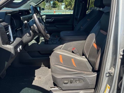 Used 2023 GMC Sierra 1500 AT4 w/ Technology Package AWD/4WD image 16