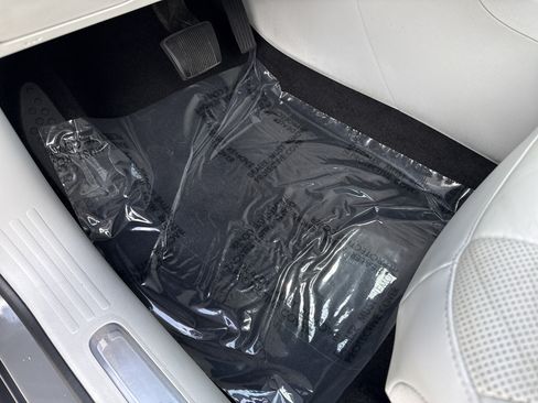 Used 2019 Jeep Cherokee Limited AWD/4WD image 16
