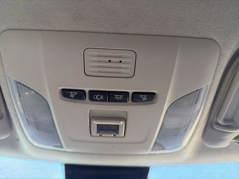 Used 2020 Toyota Corolla LE image 30