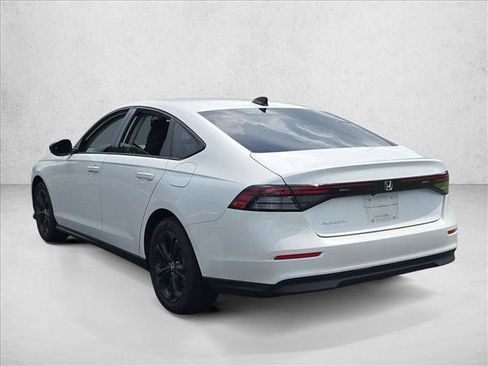 Used 2025 Honda Accord SE image 4
