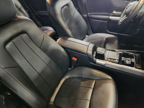 Used 2022 Mercedes-Benz GLB 250 image 26