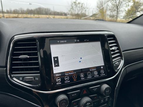 Used 2020 Jeep Grand Cherokee Limited image 22